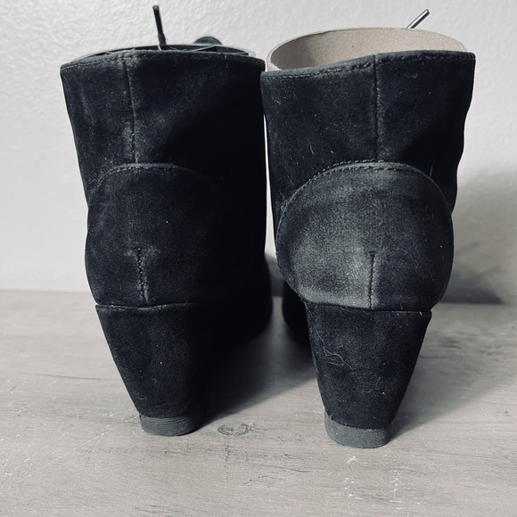 Madden Girl Black Suede Lace-Up Wedge Ankle Booties Women's Size 7 SEE PHOTOS - Picture 4 of 10